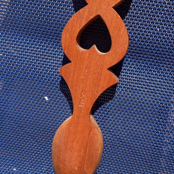 Welsh Love Spoon (1999) - Picture 6 of 7